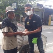 Jumat Berkah, FWJ Indonesia Korwil Jakbar Menyisiri Dua Wilayah Berbagi Makanan Siap Saji