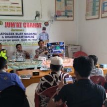 Kapolsek Buay Madang Pimpin Giat Jumat Curhat di Kantor Desa Aman Jaya