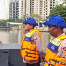 Satuan Polair Polres Kep. Seribu Patroli Pengamanan Laut dan Sambangi Penduduk Pulau