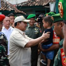 Menhan Prabowo Kunker ke Yogyakarta, Sampaikan Pesan Presiden Agar TNI Selalu Dekat Rakyat Dan Menyatu dengan Polri
