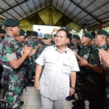 Beri Pengarahan Personel Satgas Yonif PR 330/TD, Menhan Prabowo Berpesan Soal Keberanian Dan Kewaspadaan