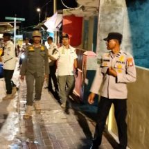 Antisipasi Gangguan Kamtibmas, Polsek Kep. Seribu Utara Patroli Malam di Pulau Panggang