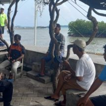 Bhabinkamtibmas Pulau Harapan Membangun Sinergi dengan Warga