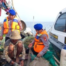 Satuan Polair Polres Kep. Seribu Tingkatkan Keselamatan Berlayar di Perairan Pulau Untung Jawa