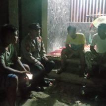 Polsek Kep. Seribu Selatan Patroli Malam Sambang, Ajak Remaja Pulau Untung Jawa Hidup Sehat dan Bijak di Sosmed