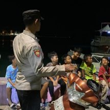 Patroli Malam Polri Presisi di Pulau Kelapa, Polsek Kep Seribu Utara Cipkon dan Himbau Remaja Secara Humanis Hindari Potensi Gangguan Kamtibmas