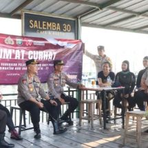 Kapolres Kep. Seribu Menggelar Jumat Curhat di Pulau Pramuka Mendengarkan, Mencatat, dan Memberikan Solusi untuk Warga Serta Wisatawan