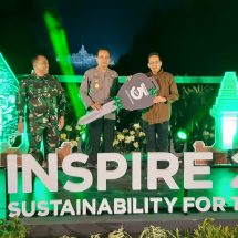 Momentum HUT Ke-35 PT Indotruck Utama, Polsek Borobudur Terima Hibah Satu Unit Sepeda Motor Listrik