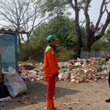 Polsek Kepulauan Seribu Selatan Gencar Awasi Tempat Pembuangan Sampah dan Kampanyekan Pencegahan Polusi Udara