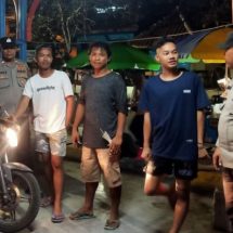 Polsek Kepulauan Seribu Utara Rutin Patroli Malam, Himbau Warga Waspada Hoax dan Paham Radikal di Pulau Kelapa