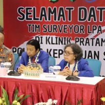 Kapolres Kepulauan Seribu AKBP Jarot Sungkowo Menerima Tim Surveiyor LPA- PK di Klinik Pratama Polres Kepulauan Seribu