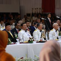 Menhan Prabowo Beri Penghargaan Dharma Pertahanan Utama
