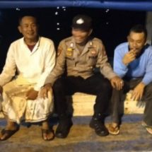 Patroli Malam Polsek Kepulauan Seribu Utara Menghimbau Warga Waspadai Hoax dan Antisipasi Kenakalan Remaja