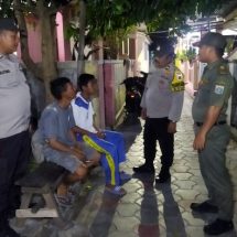 Patroli Malam di Pulau Pramuka: Polsek Kepulauan Seribu Utara Siaga Antisipasi Kenakalan Remaja dan Himbau Warga Waspada Terhadap Hoax dan Paham Radikal