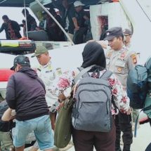 Polsek Kepulauan Seribu Utara Terus Lakukan Giat Pengamanan dan Pelayanan di Dermaga Utama Pulau Kelapa