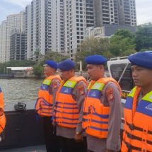 Team Patroli Satpolair Polres Kepulauan Seribu Sosialisasikan Kamtibmas dan Sukseskan Pemilu 2024 di Perairan Pulau Onrust