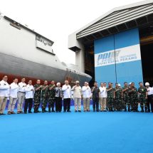 Menhan Prabowo Tinjau Pembangunan Kapal Perang Frigate Merah Putih Di PT PAL Indonesia