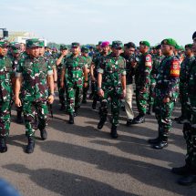 Panglima TNI Saksikan Apel Gelar Pengamanan Pemilu 2024