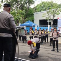 Kapolres Kepulauan Seribu Dan Pabung Kodim 0502 Jakarta Utara Pimpin Apel Pergeseran Pasukan Pengamanan TPS