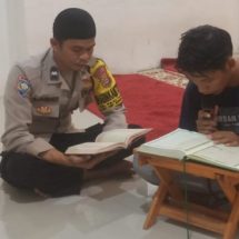 Aipda Suhendi Ajak Remaja Masjid Hataman dan Tadarus Al-Qur’an di Pulau Panggang