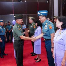 Kasum TNI Pimpin Acara Laporan Korps Kenaikan Pangkat 19 Perwira Tinggi TNI